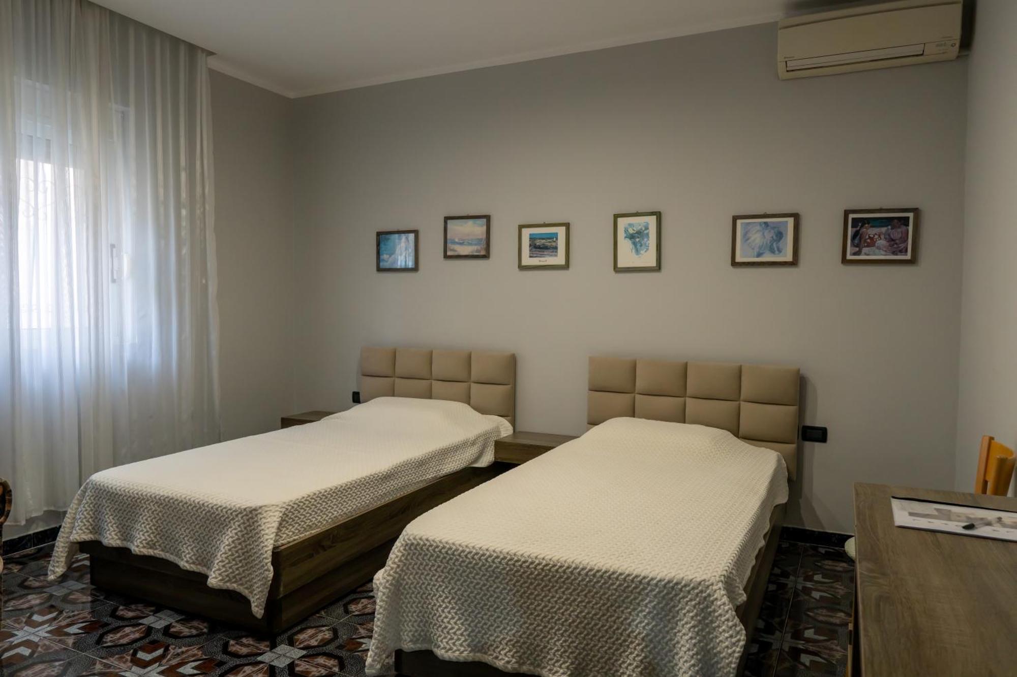 Royal Aparthotel Vlore Exterior photo